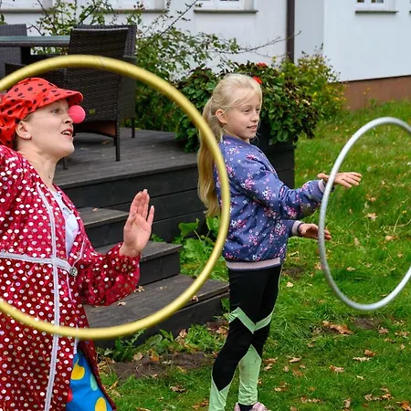 Lesny Dworek Winnica Üdülőpark *