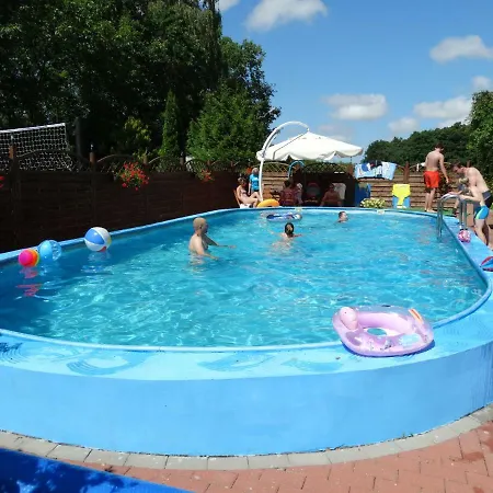 Parque de vacaciones Lesny Dworek Winnica Darłowo