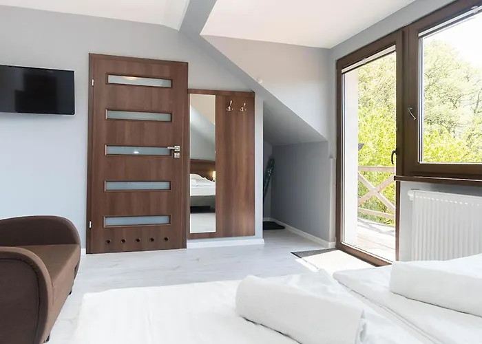 Lesny Dworek Winnica Parque de vacaciones *