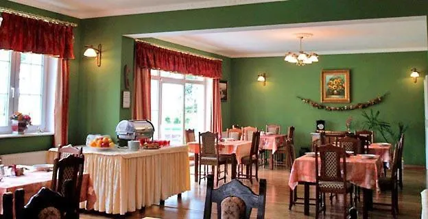 Lesny Dworek Winnica Parque de vacaciones