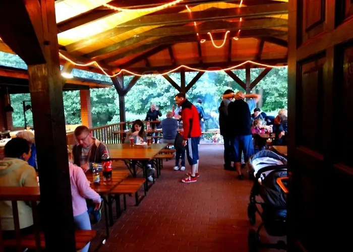 Lesny Dworek Winnica Parque de vacaciones