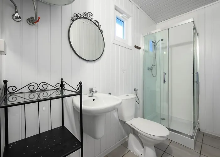 Lesny Dworek Winnica Parque de vacaciones