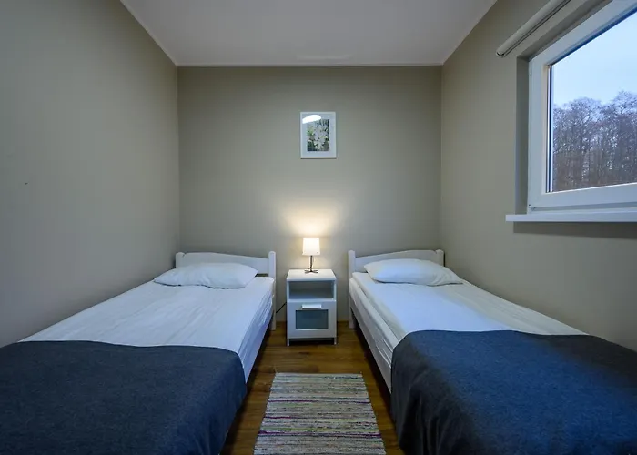 Lesny Dworek Winnica Parque de vacaciones *