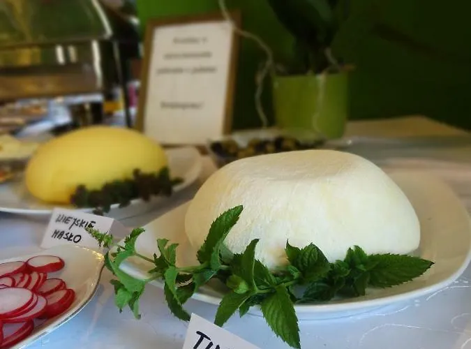 Lesny Dworek Winnica Parque de vacaciones *