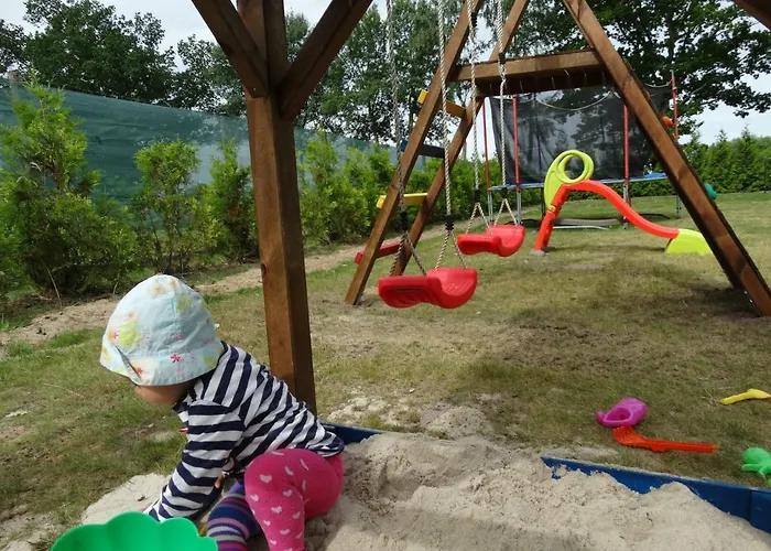 Parque de vacaciones Lesny Dworek Winnica Darłowo