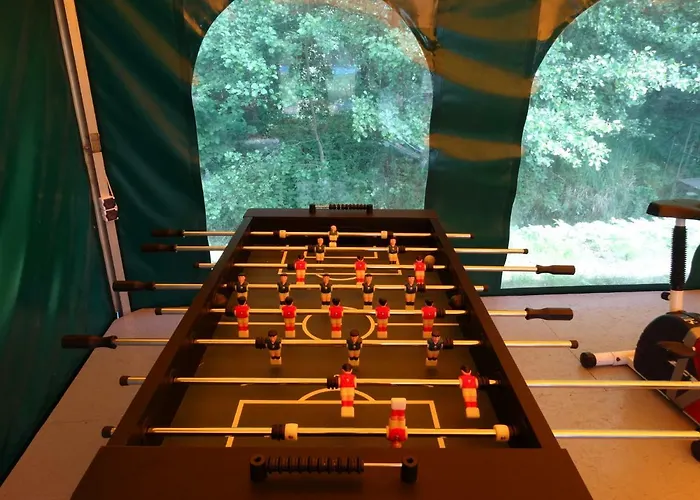 Lesny Dworek Winnica Parque de vacaciones Darłowo